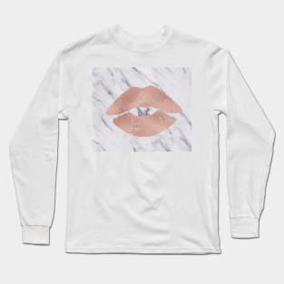 Kissing lips on marble Long Sleeve T-Shirt